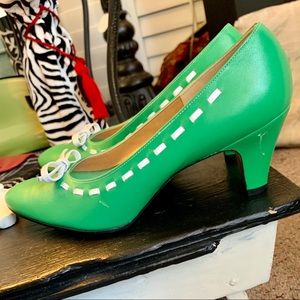 Green Magdesian Women’s Shoes